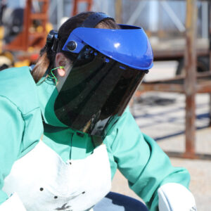 Casco con Sistema de Trinquete y Protector Facial Verde